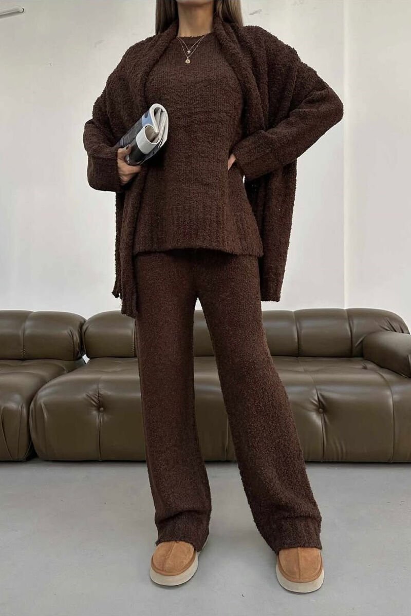 SET TRE PJESËSH I THURRUR SHALL+TRIKO+PANTALLONA PËR FEMRA NË NGJYRË KAFE - 1
