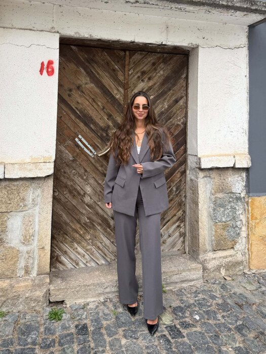SET XHAKETE KLASIKE + PANTALLONA PER FEMRA NE NGJYRE GRI - KLAUDIO FASHION