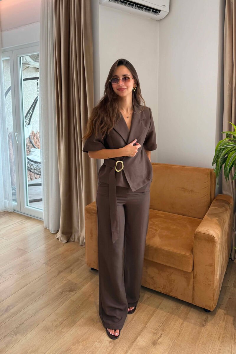SET XHAKETE ME MENGE TE SHKURTRA ME DETAJIN GOLD + PANTALLONA PER FEMRA NE NGJYRE KAFE - 6