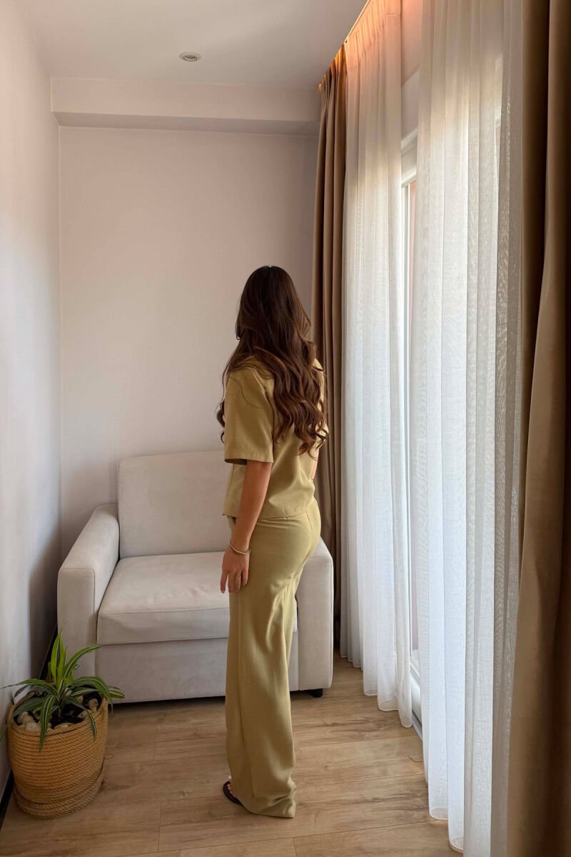 SET XHAKETE ME MENGE TE SHKURTRA ME DETAJIN GOLD + PANTALLONA PER FEMRA NE NGJYRE ULLI - 3