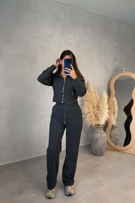 SET XHAKETE ME ZINXHIR DHE PANTALLONA PER FEMRA NE NGJYRE GRI TE ERRET - KLAUDIO FASHION