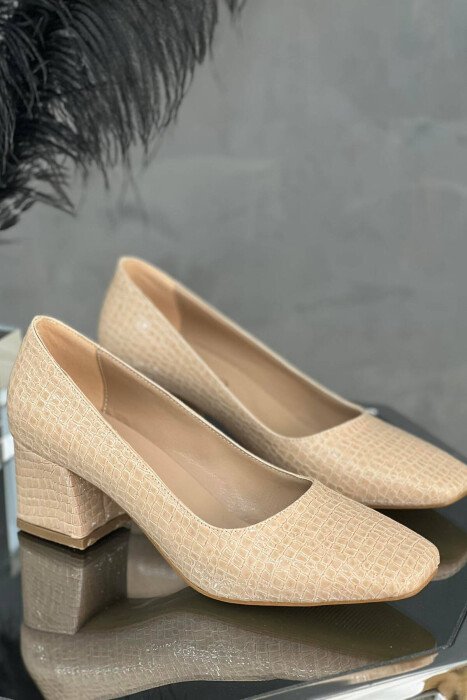 SHINY WOMAN HEELED SHOES BEIGE/BEZHE - KLAUDIO FASHION