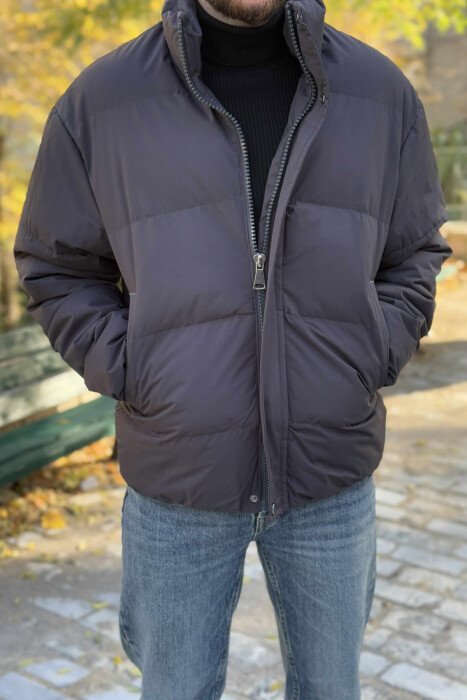 XHUP NJË NGJYRËSH ME BEL TË SHKURTËR PËR MESHKUJ NË NGJYRË GRI TË ERRËT - KLAUDIO FASHION