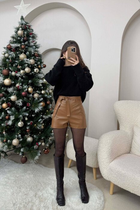 SHORT LEATHER LACING DETAIL WOMEN SHORTS BROWN/KAFE - KLAUDIO FASHION