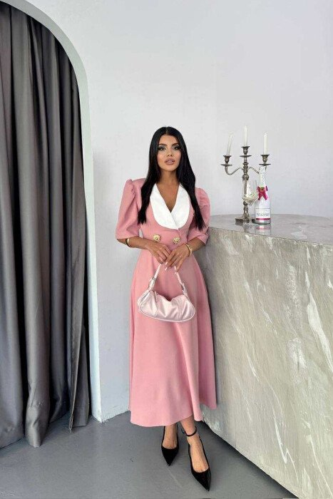 FUSTAN ME MENGË TË SHKURTRA ME DETAJIN E KOPSAVE GOLD PËR FEMRA NË NGJYRËN PUDËR 