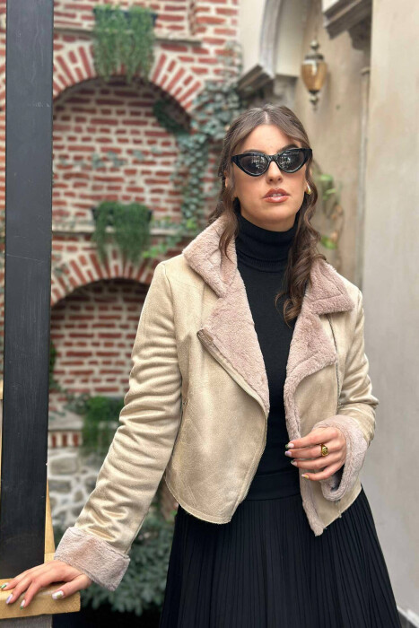 SHORT WOMEN JACKET BEIGE/BEZHE - KLAUDIO FASHION