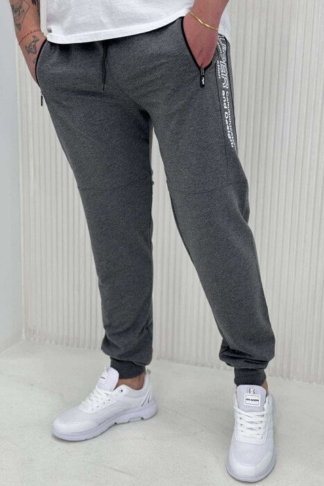 SIDE WRITTINGS SIMPLE MEN SWEATPANTS DARK GREY/GEE - KLAUDIO FASHION