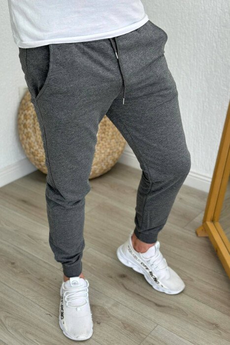 TUTA TË THJESHTA PËR MESHKUJ NË NGJYRËN GRI E ERRËT - KLAUDIO FASHION