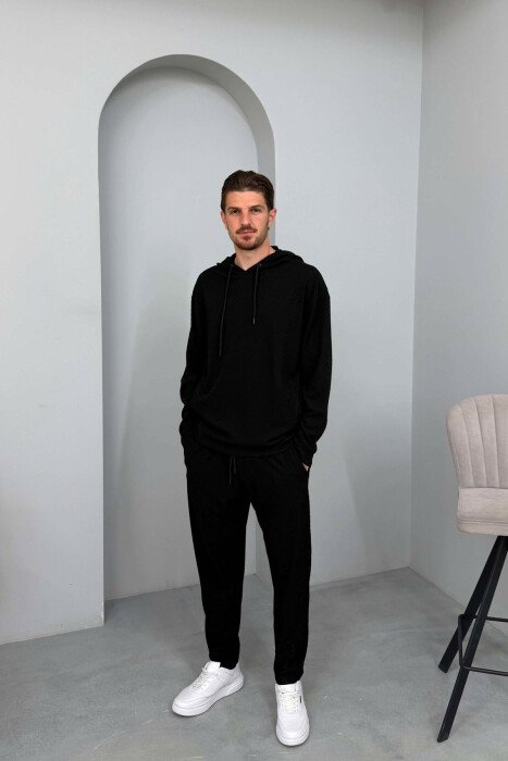 KOSTUM ME DIZAJN TË THJESHTË HOODIE+PANTALLONA PËR MESHKUJ NË NGJYRË TË ZEZË - KLAUDIO FASHION