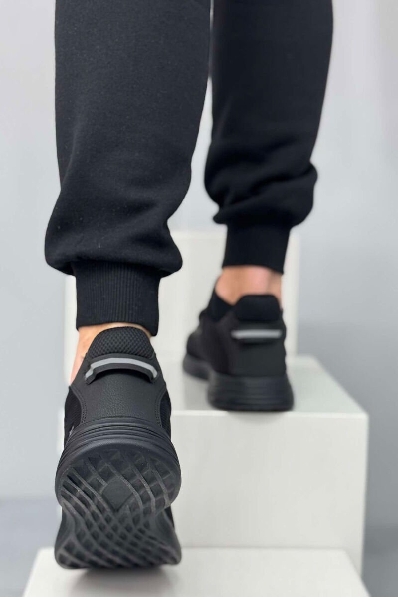 SIMPLE LACING MEN SNEAKERS BLACK/ E ZEZE - 8