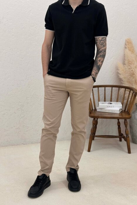 PANTALLONA TE THJESHTA NJE NGJYRESHE PER MESHKUJ NE NGJYRE BEZHE TE ZBARDHUR - KLAUDIO FASHION
