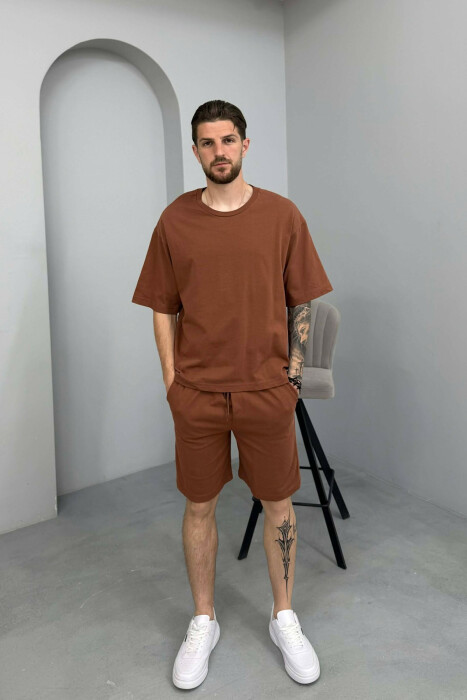 SET NJE NGJYRESH T-SHIRT I THJESHTE + TUTA PER MESHKUJ NE NGJYRE KAFE - KLAUDIO FASHION