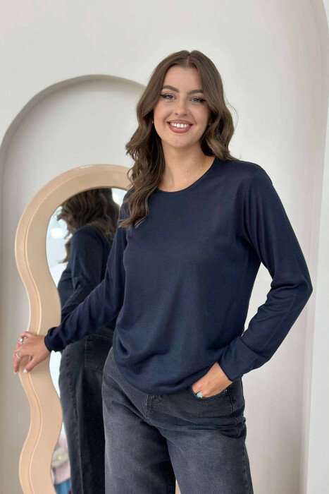 BLUZË E THJESHTË NJË NGJYRËSHE PËR FEMRA NË NGJYRË BLU E ERRËT - KLAUDIO FASHION