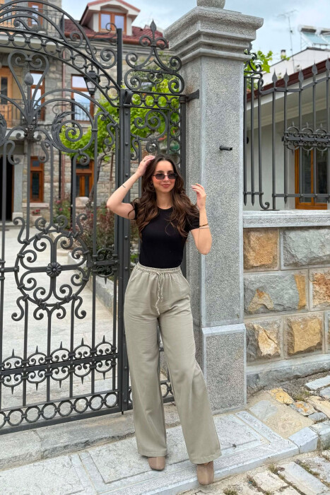  PANTALLONA TË THJESHTA PËR FEMRA NË NGJYRËN ULLIRI - KLAUDIO FASHION