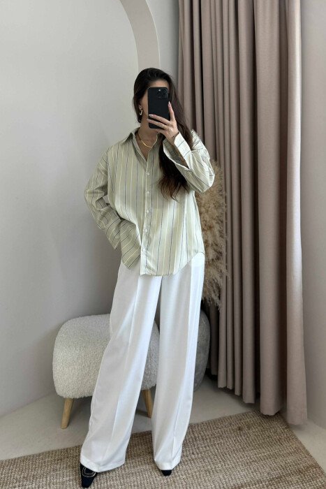KËMISHË E THJESHTË ME DIZAJNIN E VIJAVE PËR FEMRA NË NGJYRËN MENTE - KLAUDIO FASHION
