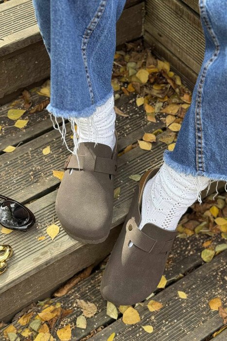 SIMPLE SUEDE WOMEN UGG DARK BROWN/KAE - 5