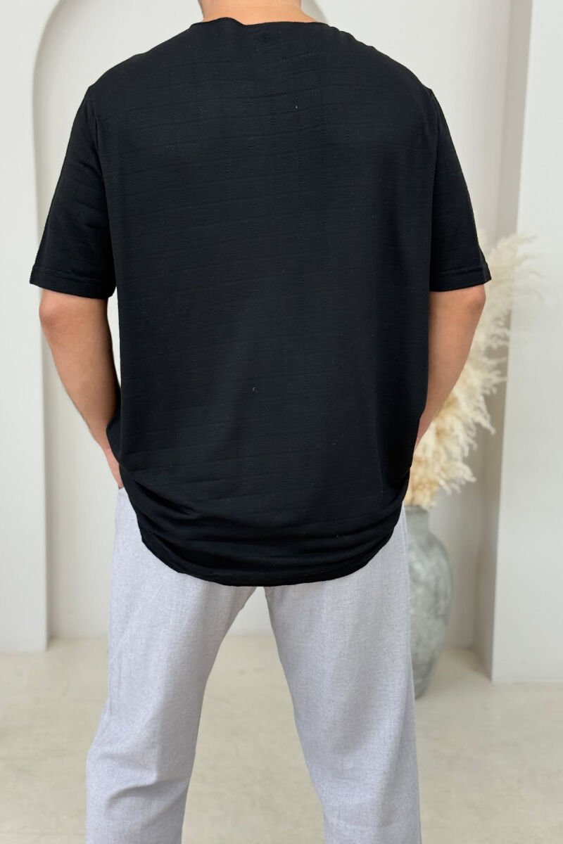 SINGLE POCKET DETAIL ROUND NECK MEN T-SHIRT BLACK/ E ZEZE - 2