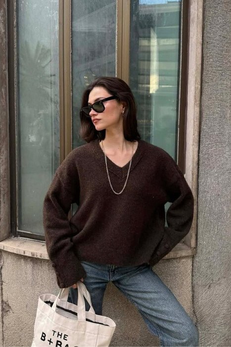 SLEEVE BUTTONS V NECK WOMEN SWEATER DARK BROWN/KAE - 4