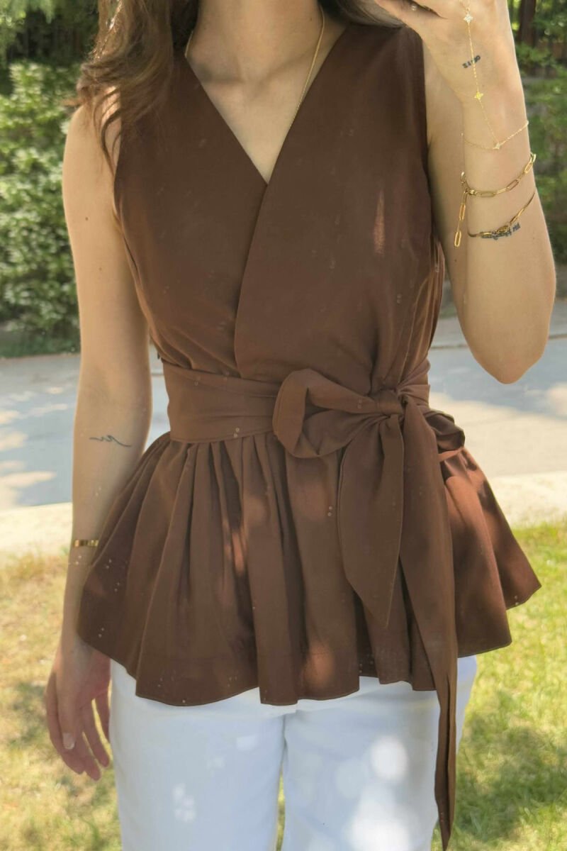 SLEEVELESS ONE COLOR LACING DETAIL WOMEN SHIRT BROWN/KAFE - 3