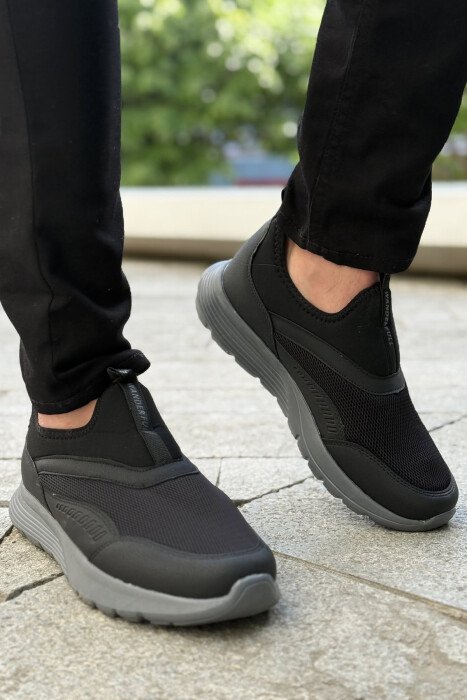 SLIP ON EVERYDAY SIMPLE MEN SNEAKERS BLACK-GREY/ZEGR - 1