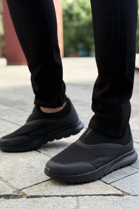 SLIP ON EVERYDAY SIMPLE MEN SNEAKERS BLACK/ E ZEZE - KLAUDIO FASHION