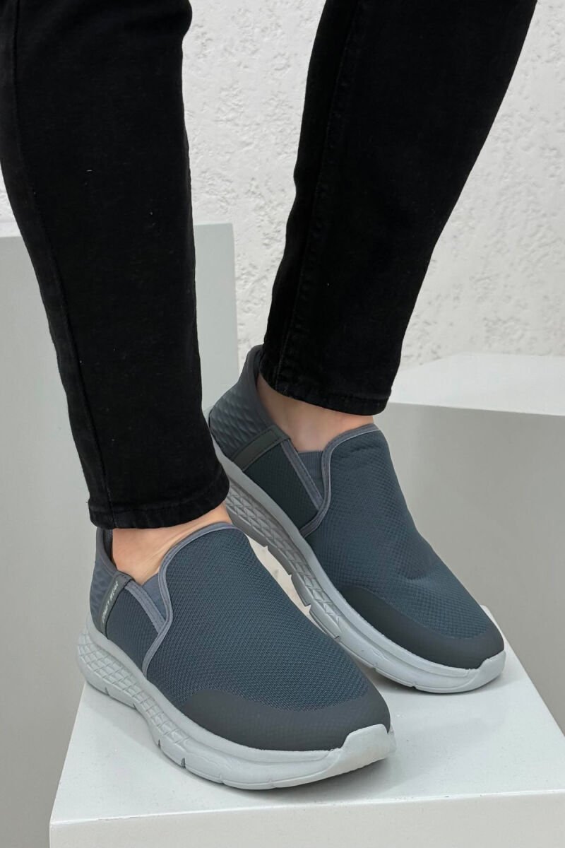 SLIP ON SIMPLE EVERYDAY MEN SNEAKERS GREY/GRI - 1