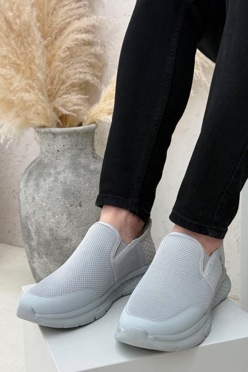 SLIP ON SIMPLE EVERYDAY MEN SNEAKERS LIGHT GREY/GZ - 4