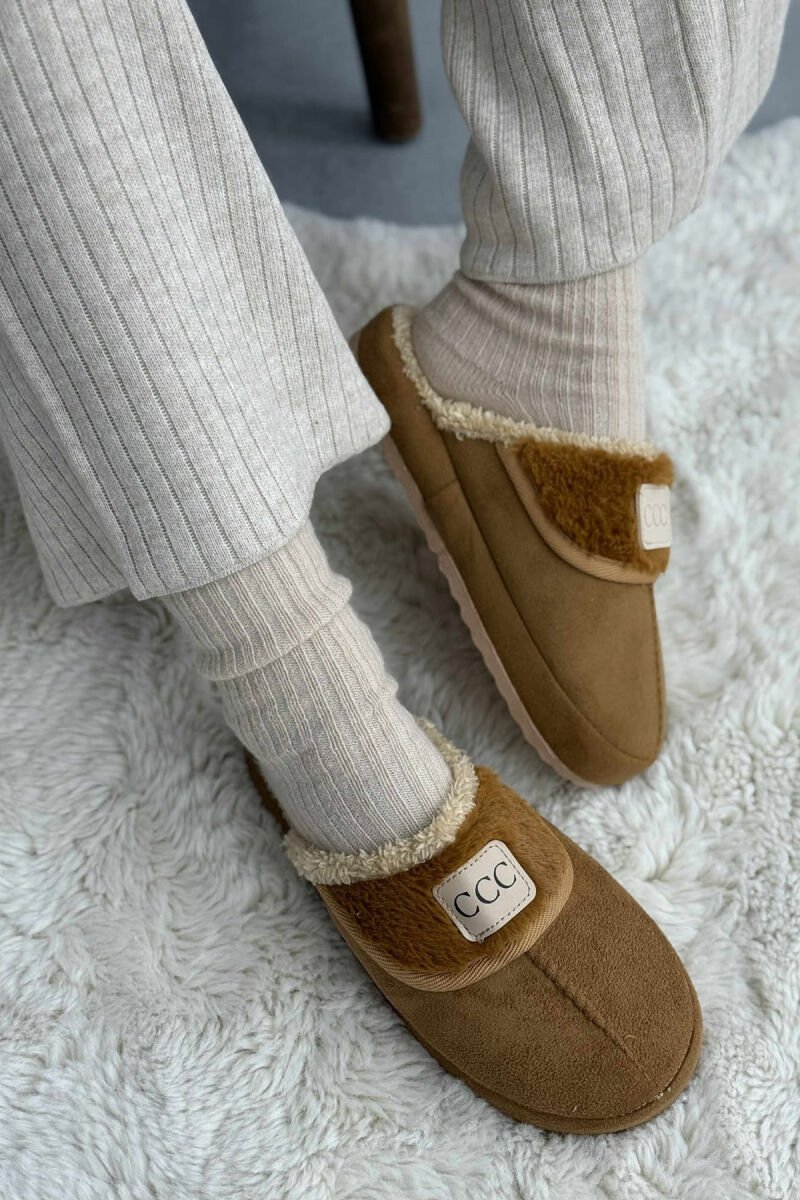 SMALL LOGO ONE COLOR WOMEN SLIPPERS BROWN/KAFE - 1