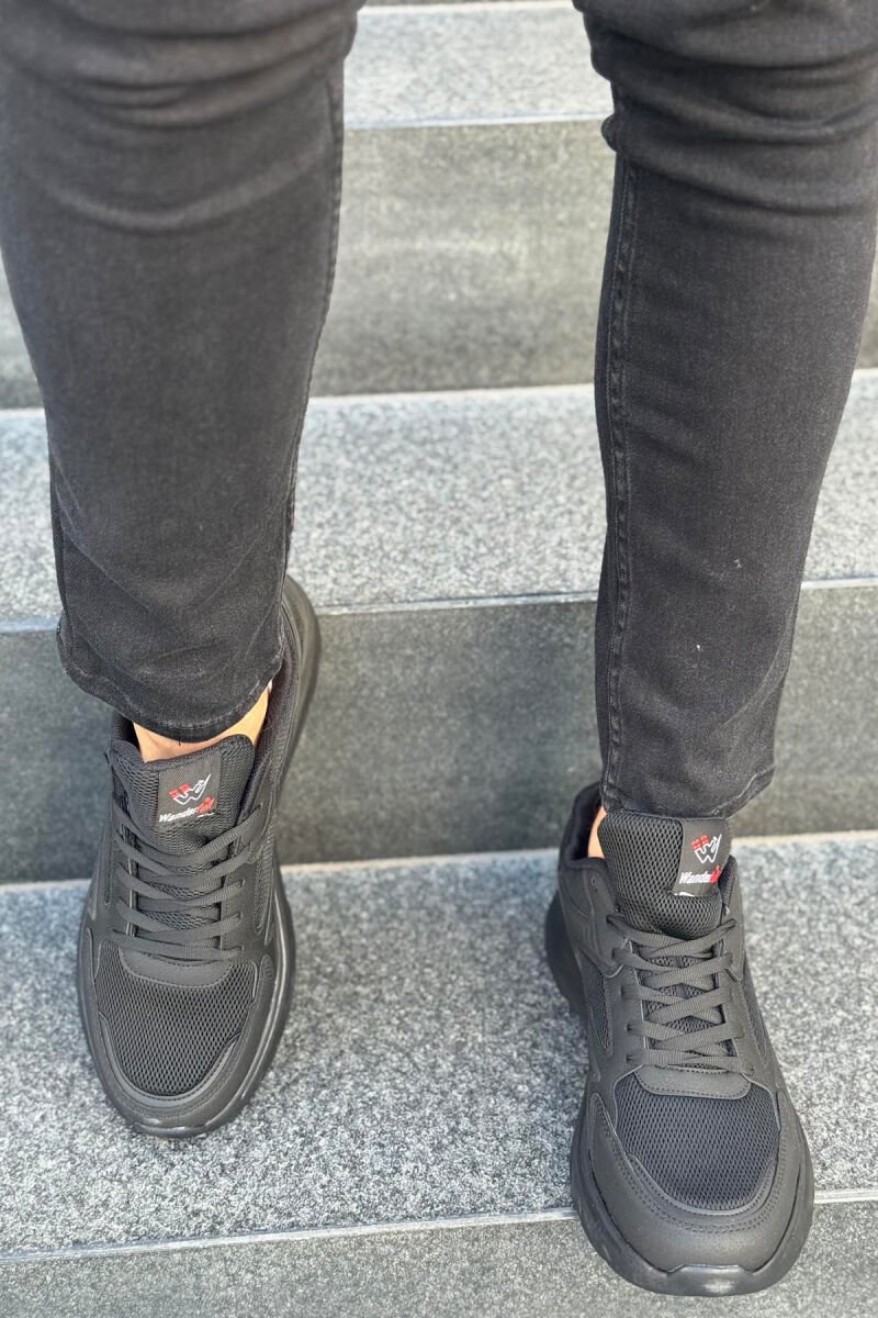 SMALL LOGO SIMPLE MEN SNEAKERS BLACK/ E ZEZE - 3