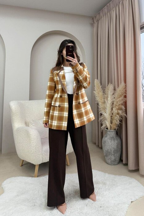 SQUARED DESIGN BUTTONED WOMEN JACKET BROWN/KAFE - KLAUDIO FASHION