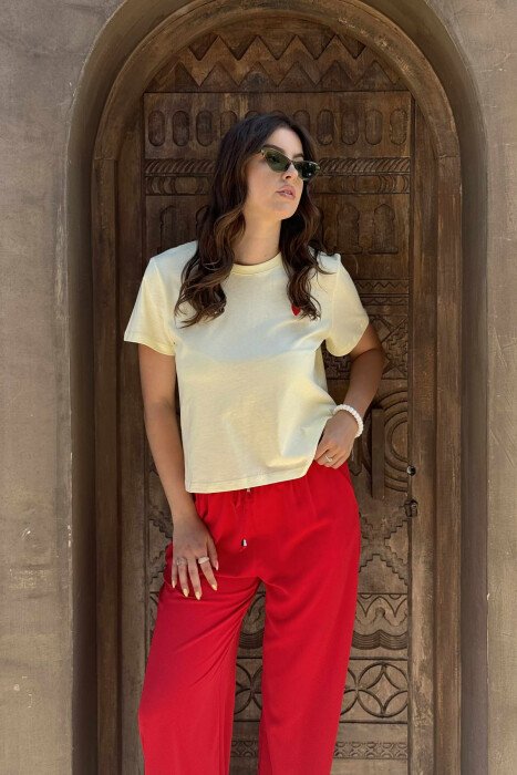 STRAWBERRY LOGO ONE COLOR WOMEN T-SHIRT YELLOW/E VERDHE - KLAUDIO FASHION
