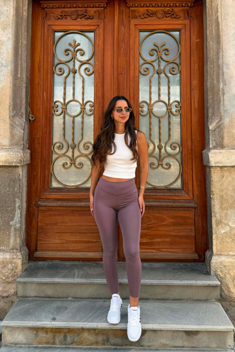 STREÇE TE THJESHTA NJE NGJYRESHE PER FEMRA NE NGJYRE UTHULL - KLAUDIO FASHION