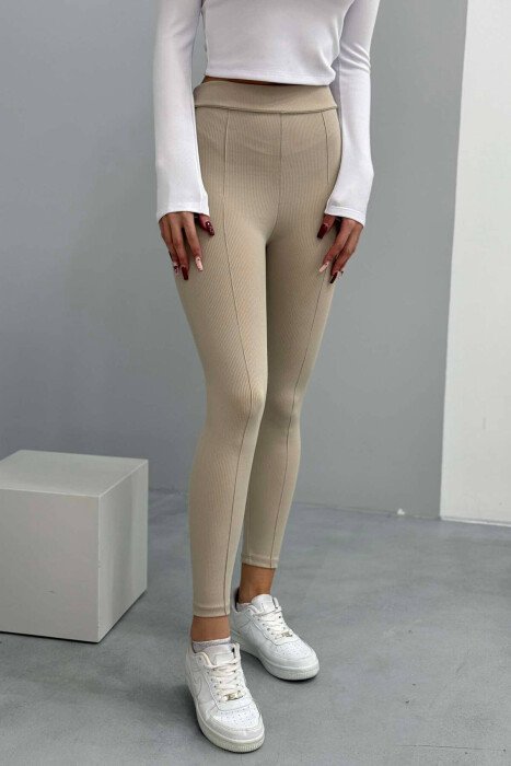 STRECE TË THJESHTA PËR FEMRA NË NGJYRËN BEZHË - KLAUDIO FASHION