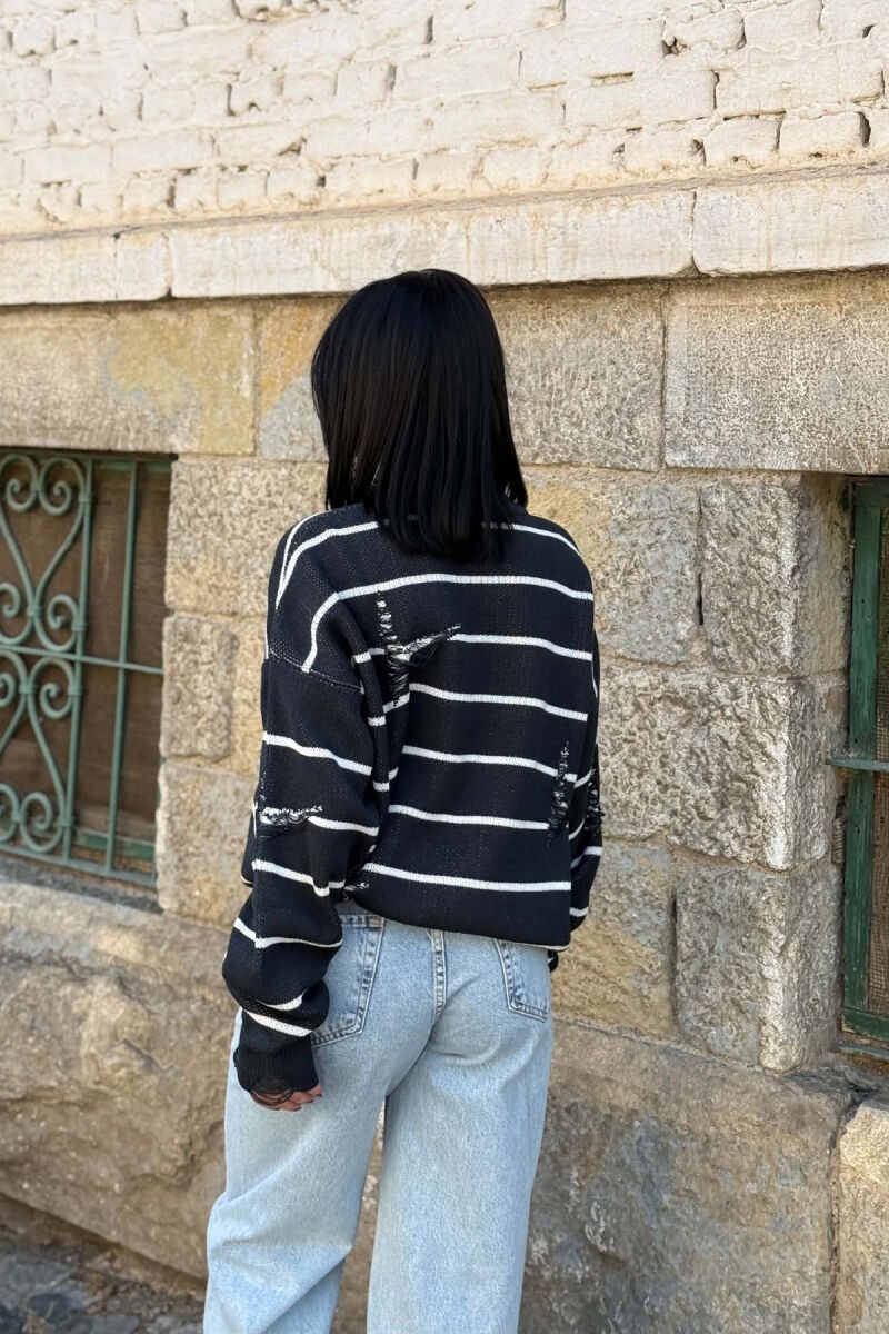 STRIPE DESIGN ROUND NECK WOMEN SWEATER BLUE/BLU - 5