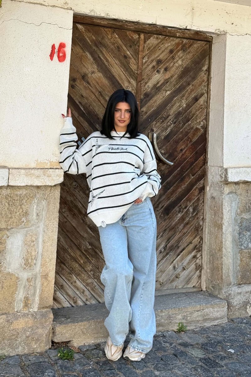 STRIPE DESIGN ROUND NECK WOMEN SWEATER WHITE-E BARDHE - 4
