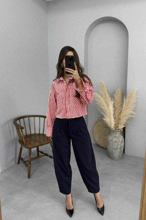 KËMISHË ME VIJA ME DETAJIN E XHEPIT PËR FEMRA NË NGJYRËN E KUQE - KLAUDIO FASHION