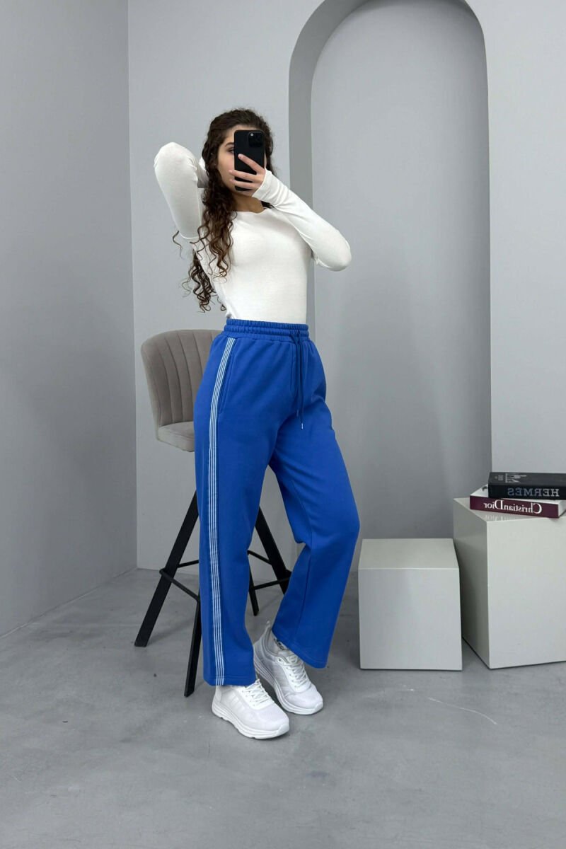 STRIPED ONE COLOR FLUFFY WOMEN SWEATPANTS BLUE/BLU - 2