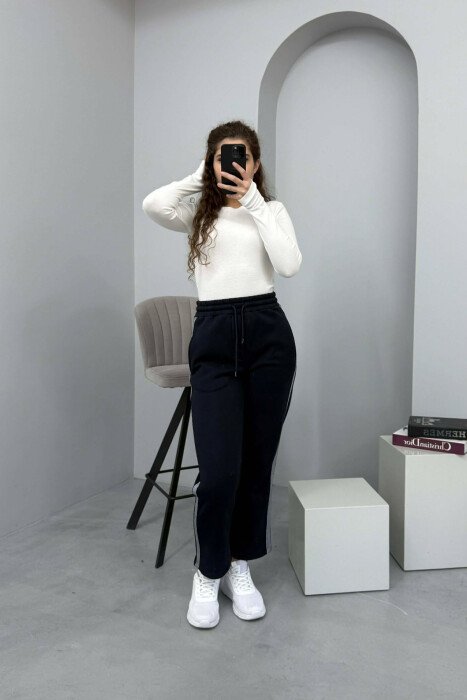 STRIPED ONE COLOR FLUFFY WOMEN SWEATPANTS DARK BLUE/BEE 