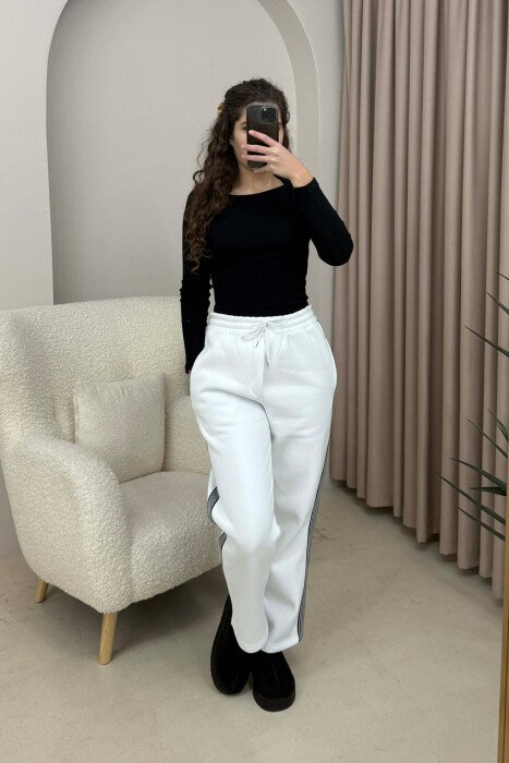STRIPED ONE COLOR FLUFFY WOMEN SWEATPANTS WHITE-E BARDHE 