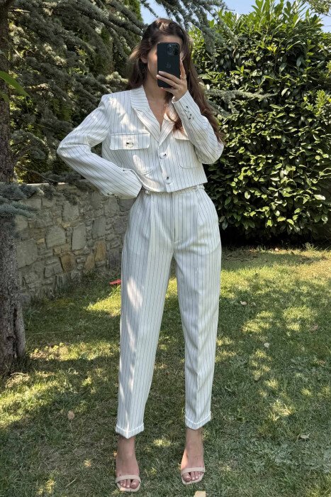 STRIPES DESIGN JACKET+ TROUSERS WOMEN SET WHITE-E BARDHE - KLAUDIO FASHION