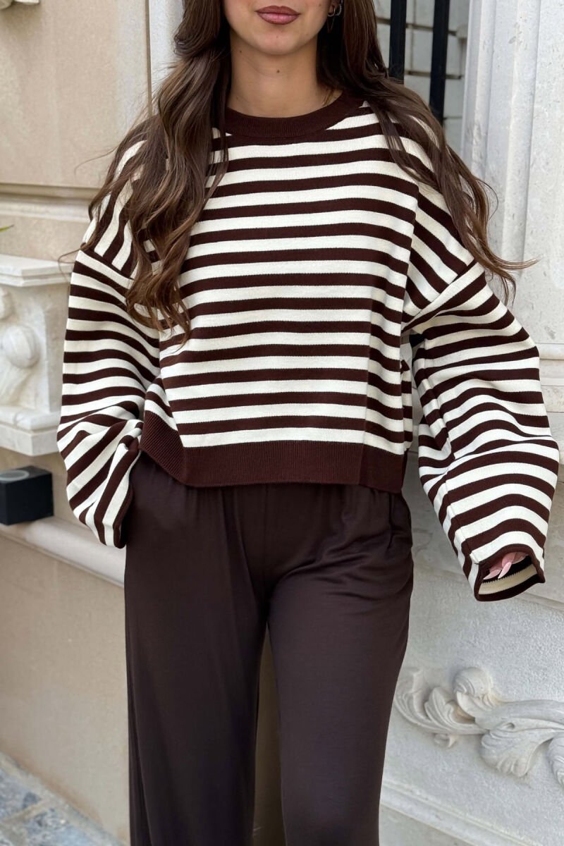 STRIPES DESIGN ROUND NECK WOMAN SWEATER BROWN/KAFE - 3