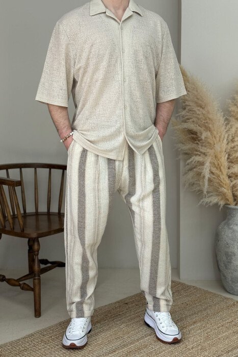 PANTALLONA TË THJESHTA ME VIJA PËR MESHKUJ NË NGJYRËN BEZHË - KLAUDIO FASHION