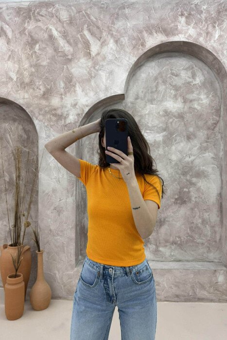 T-SHIRT E THJESHTË PËR FEMRA NË NGJYRËN PORTOKALLI - 4