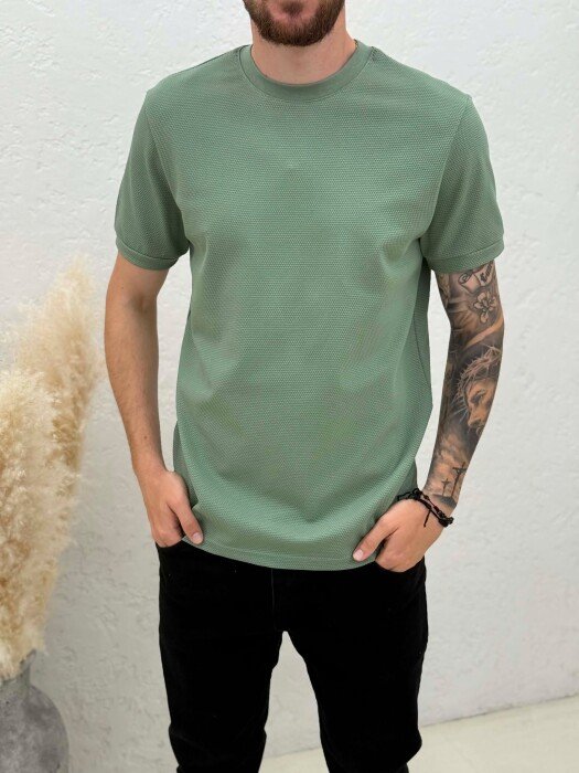T-SHIRT I TEKSTURUAR ME JAKE TE RRUMBULLAKET PER MESHKUJ NE NGJYRE MENTE - 4