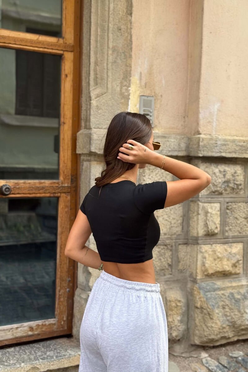 T-SHIRT I THJESHTE NJE NGJYRESH PER FEMRA NE NGJYRE TE ZEZE - 3