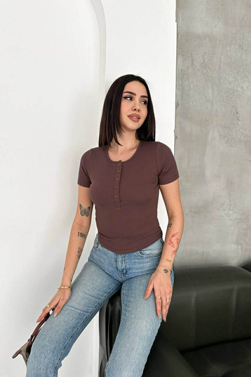 T-SHIRT I THJESHTE ME BUTONA PER FEMRA NE NGJYRE KAFE - 3