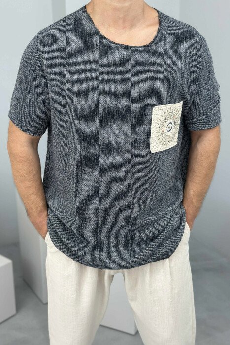 T-SHIRT I THJESHTË ME DETAJE PËR MESHKUJ NË NGJYRËN BLU E ERRËT - 4
