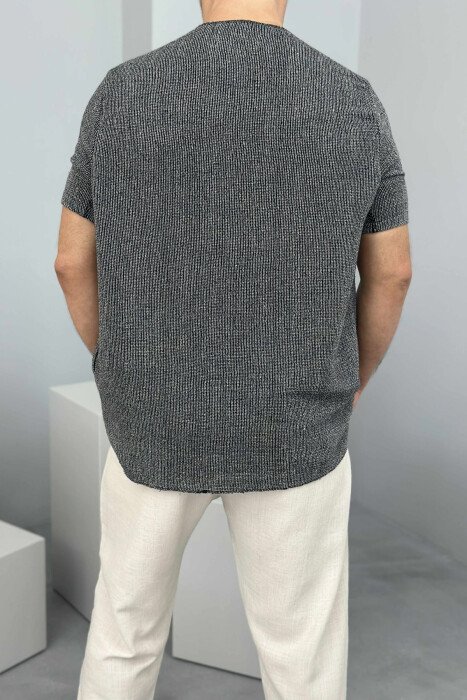 T-SHIRT I THJESHTË ME DETAJE PËR MESHKUJ NË NGJYRËN GRI E ERRËT - 3
