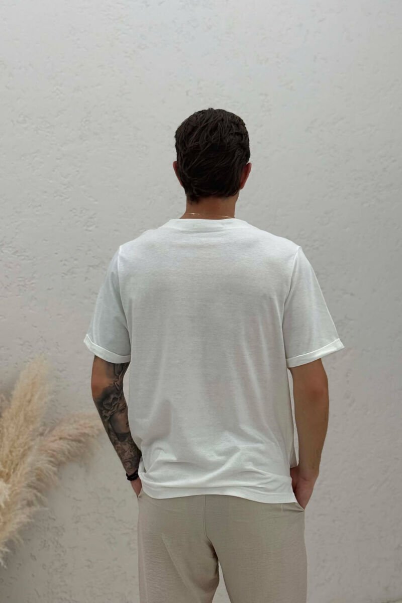 T-SHIRT I THJESHTË ME DETAJIN E KOPSAVE PËR MESHKUJ NË NGJYRËN E BARDHË - 2