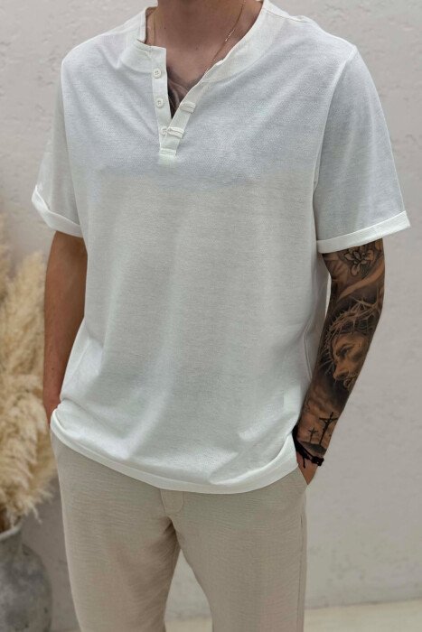 T-SHIRT I THJESHTË ME DETAJIN E KOPSAVE PËR MESHKUJ NË NGJYRËN E BARDHË - 4